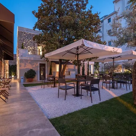 Hotel Vela-3