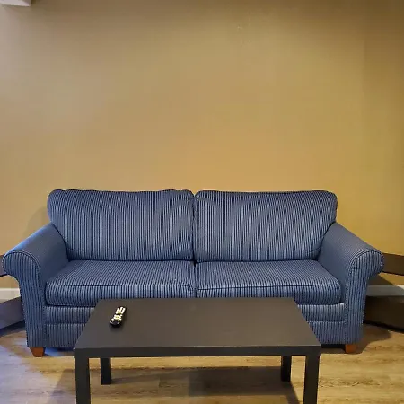 Pinecrest Inn & Suites-3