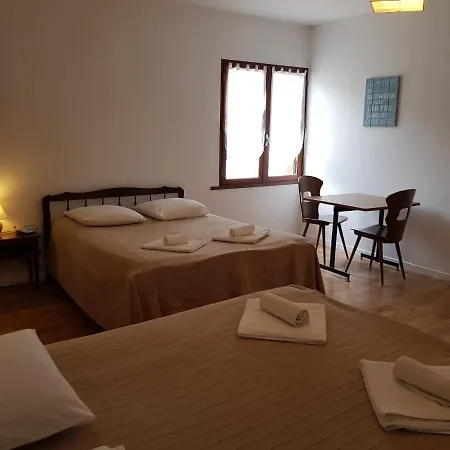 Acacias Hotel Motel-2