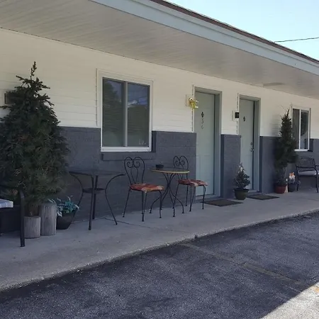 Bear Cove Inn-2