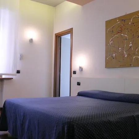 Hotel Oasi-2