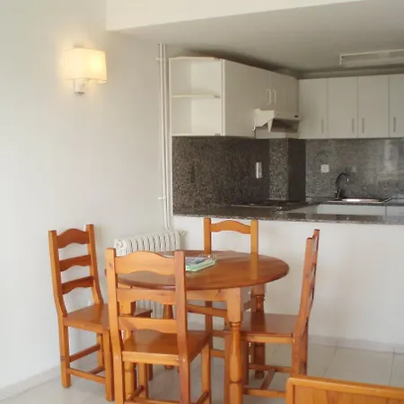 Royal Rentalmar Apts-2