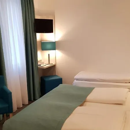 Hotel Budapester Hof-3
