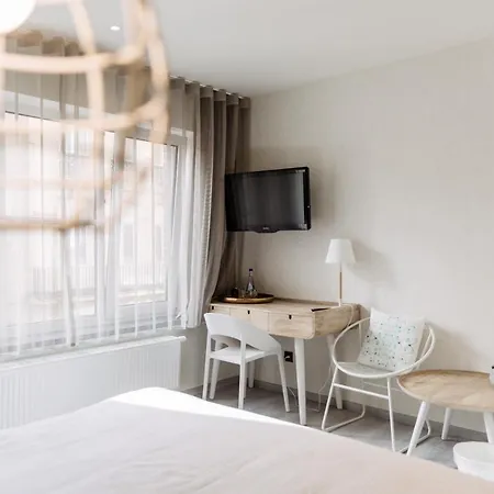 Beach Hotel Helios By Cw Hotel Collection-2