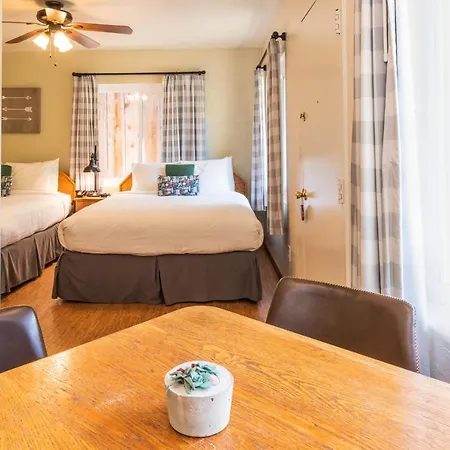 Buckeye Tree Lodge-3