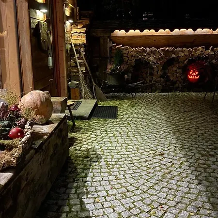 Les Trompeurs Chez Odette-2