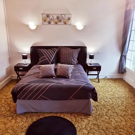 Aux Portes du Château-2