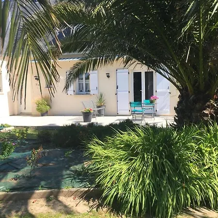 Côté jardin des Charmilles-3