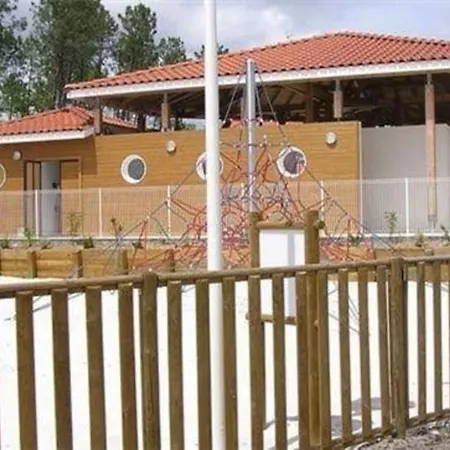 Laouchet Le Hameau des Grands Lacs-2