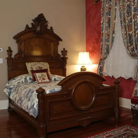 Flowertown Bed And Breakfast-3