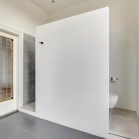 Romantische Stad Suite "Alora", Met Prive Parkeerplaats-2