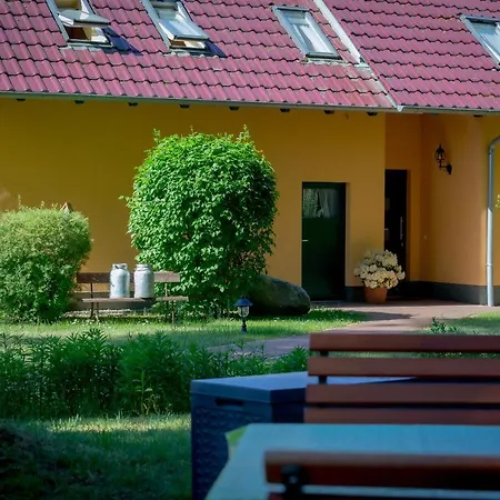 Matys Landhausperle an der Müritz-2