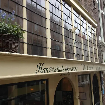 Hotel Hanzestadslogement De Leeuw in het centrum, Snoepwinkel, Hanzemuseum, Koffieschenkerij met Binnenplaats, Kamers met keukentje en Ontbijtservice-2