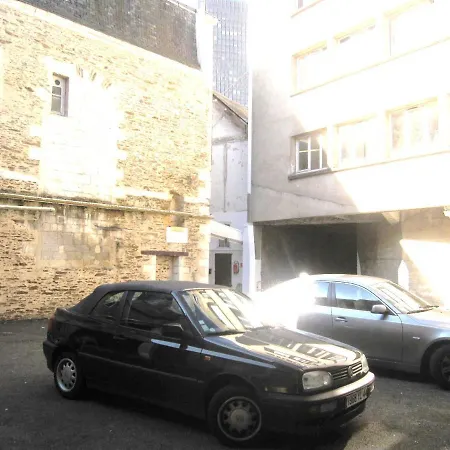 Hotel Des 3 Marchands-3