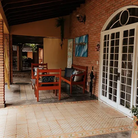 Hotel Pousada Chalé das Flores-3