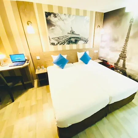 Hotel RBX - Roubaix Centre-2