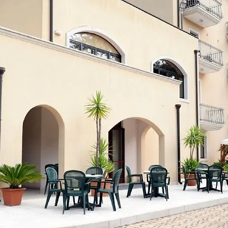Hotel Villa Rosa-3