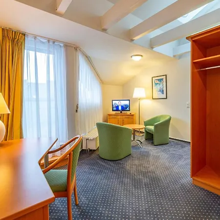 Hotel Rostock West im Kritzmow Park-3