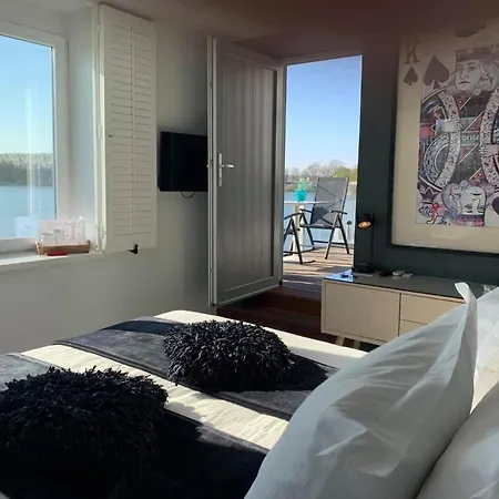 Vijverhuis-2