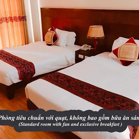 Gold Hotel-2