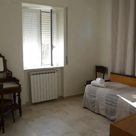 Calicantus Bed And Breakfast-2