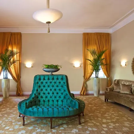 Blue Moon Hotel-2