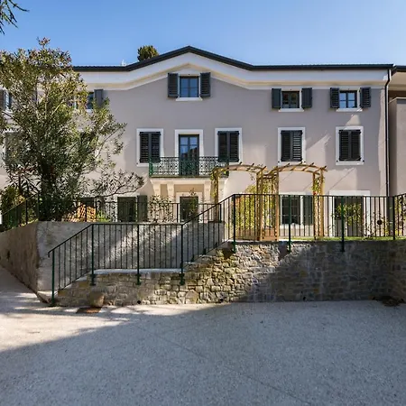 Residence La Torre Con Private Park-3