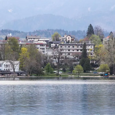 Lakefront Bled - Rooms & Apartments-3