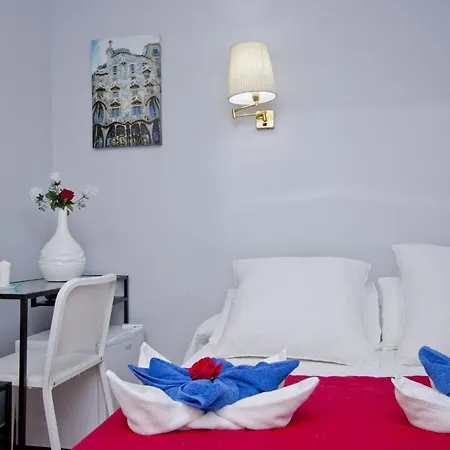 Barcelona City Rooms Hostal-3