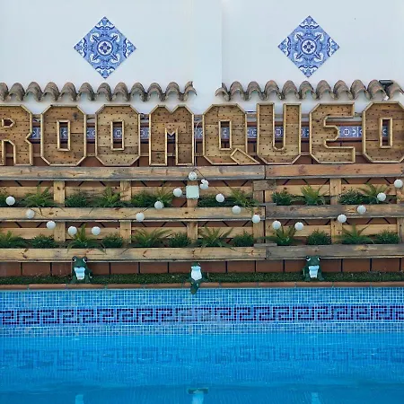 Roomqueo-Only Adults-2