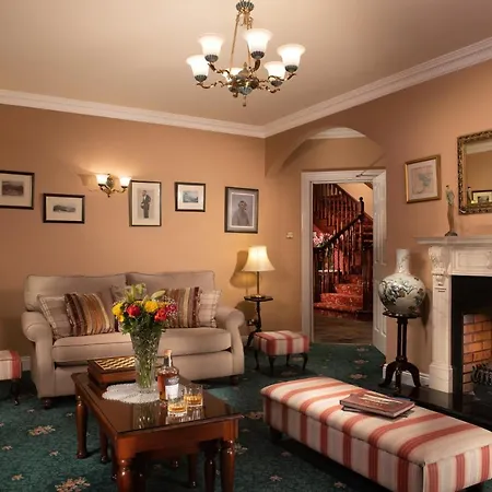 Killarney Lodge-2