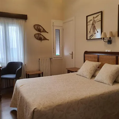 Hostal Canigó-2