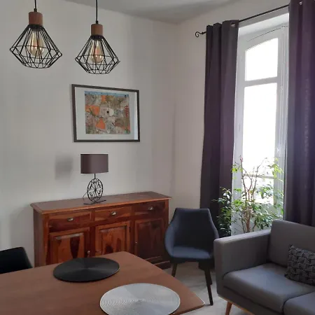centre ville, chambre indépendante 20m2 et sa salle de bain privée-2