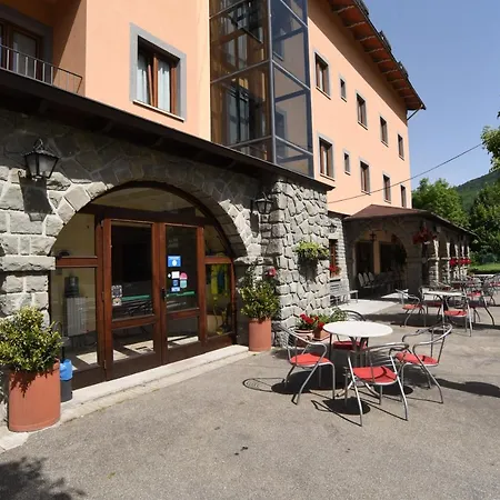 Albergo Bucaneve-3