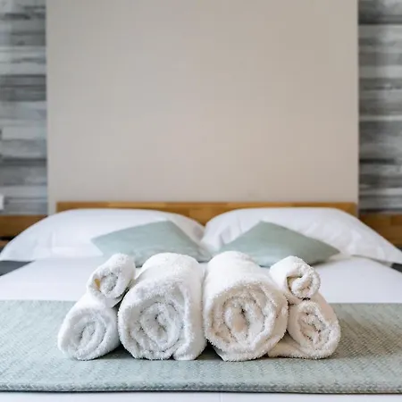 Vittoria Rooms-3