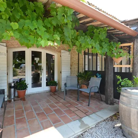 B&B Le Mas Julien piscine chauffée adult only-2