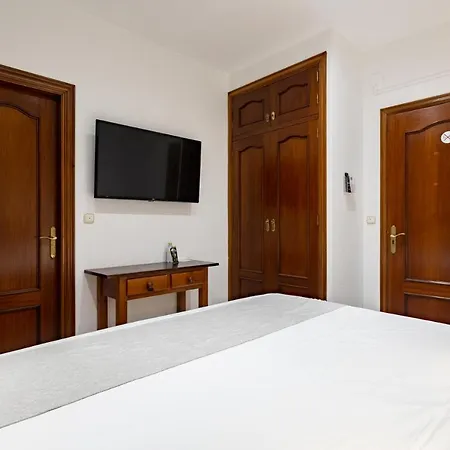 Hostal La Costa-2