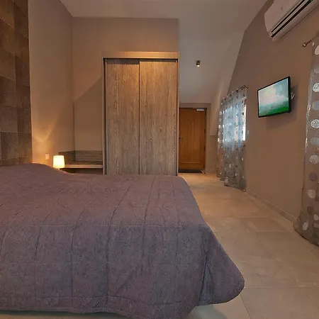 Hotel aux Deux Clefs-3