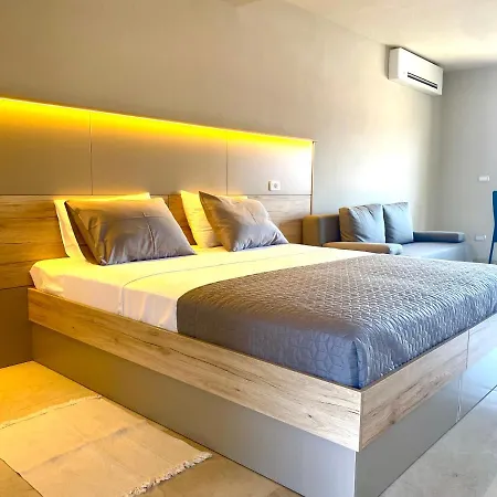 Rooms And Apartments Lisjak-3