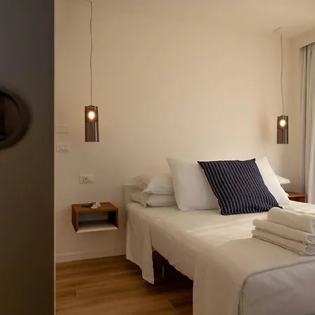 La Sirena Rooms-2
