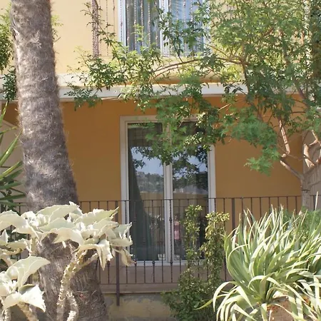 Mimi Hotel-2
