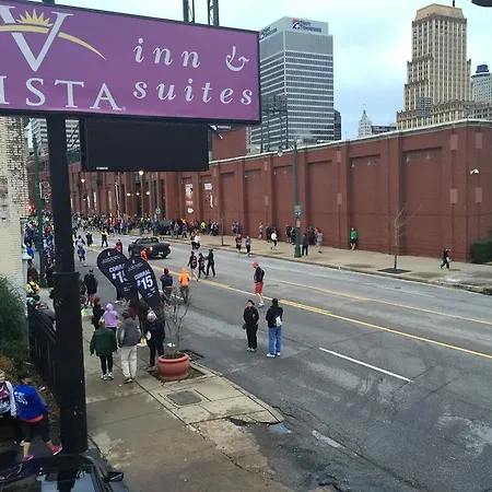 Vista Inn & Suites Beale Street-3