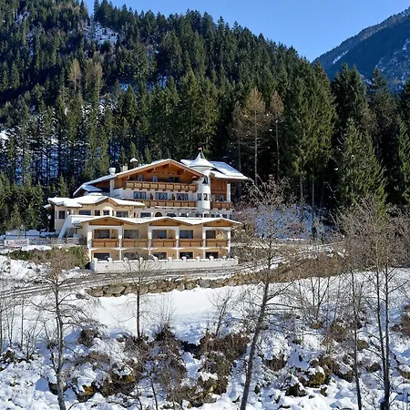 Hotel Laendenhof Superior-2