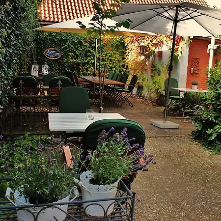 Hotel Garni Zur Linde-3