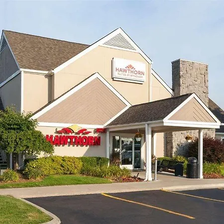Hawthorn Suites By Wyndham Dearborn/Detroit-2