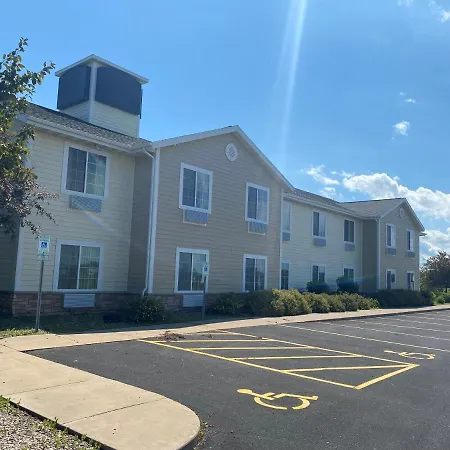 Americinn By Wyndham Oshkosh-2