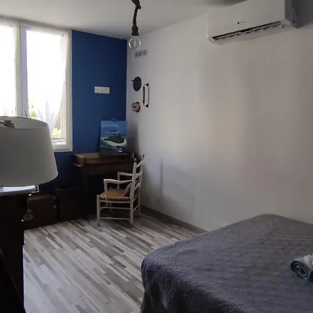 chambres côté plage, aperçu mer, côté plage et aéroport, climatisées et parking gratuit-2