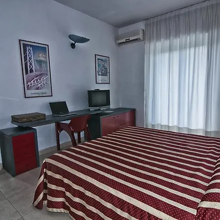Garden Hotel-2