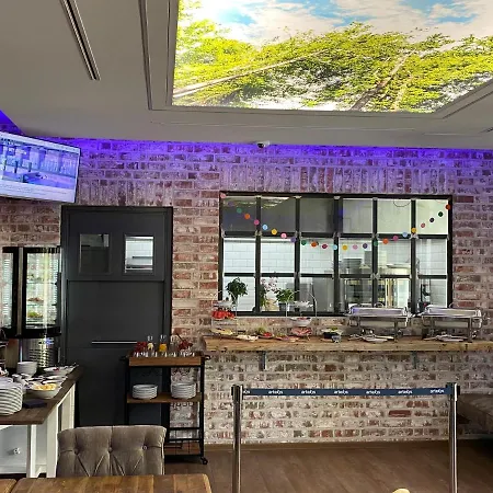 Weyotel-3