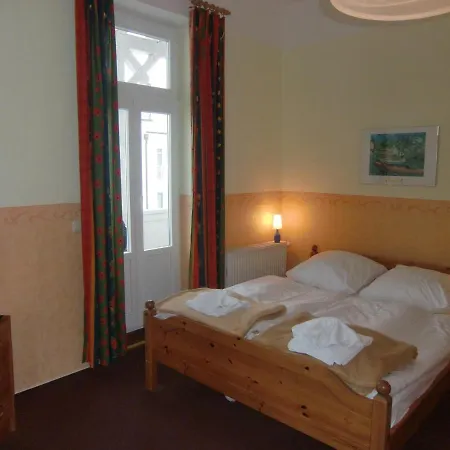 Pension Haus Edelweiß-3
